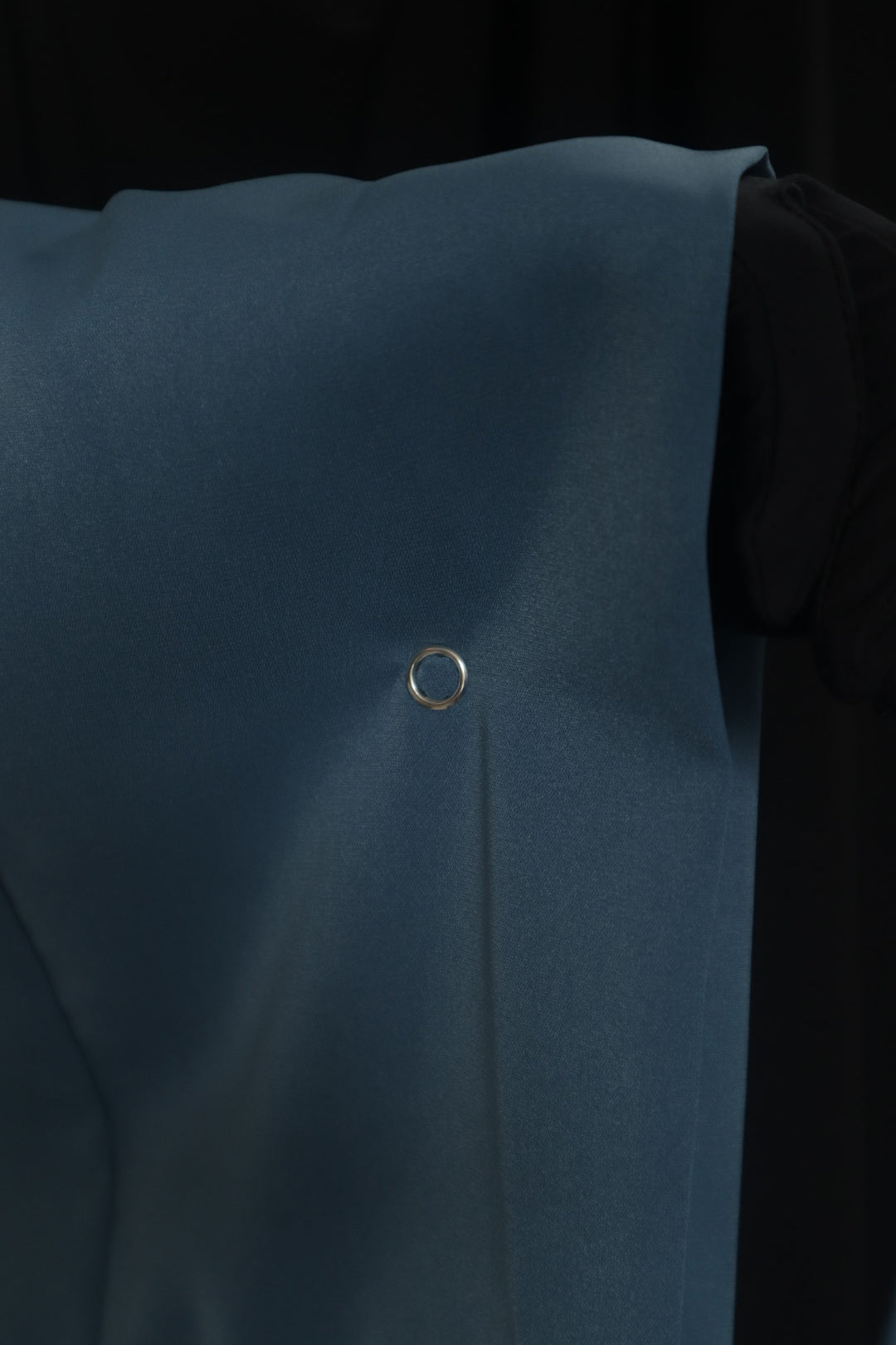 Tunique à fente en soie de médine