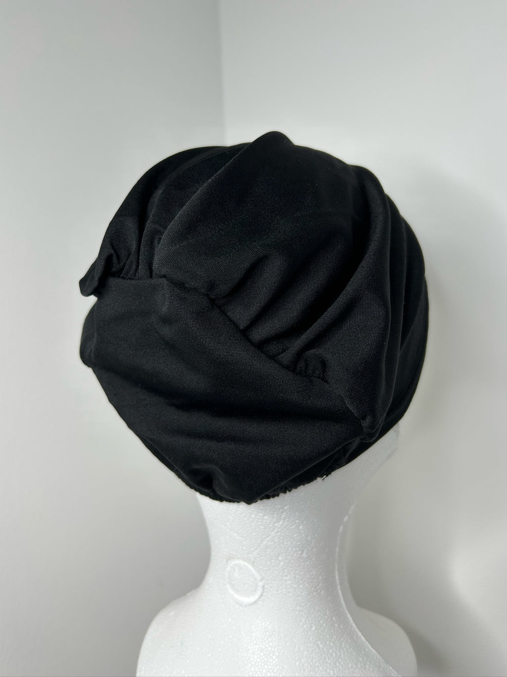 Closed cap - Black